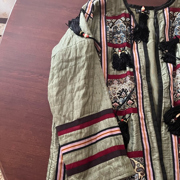 Indian inspired 100% silk coat - Picture 3 of 3